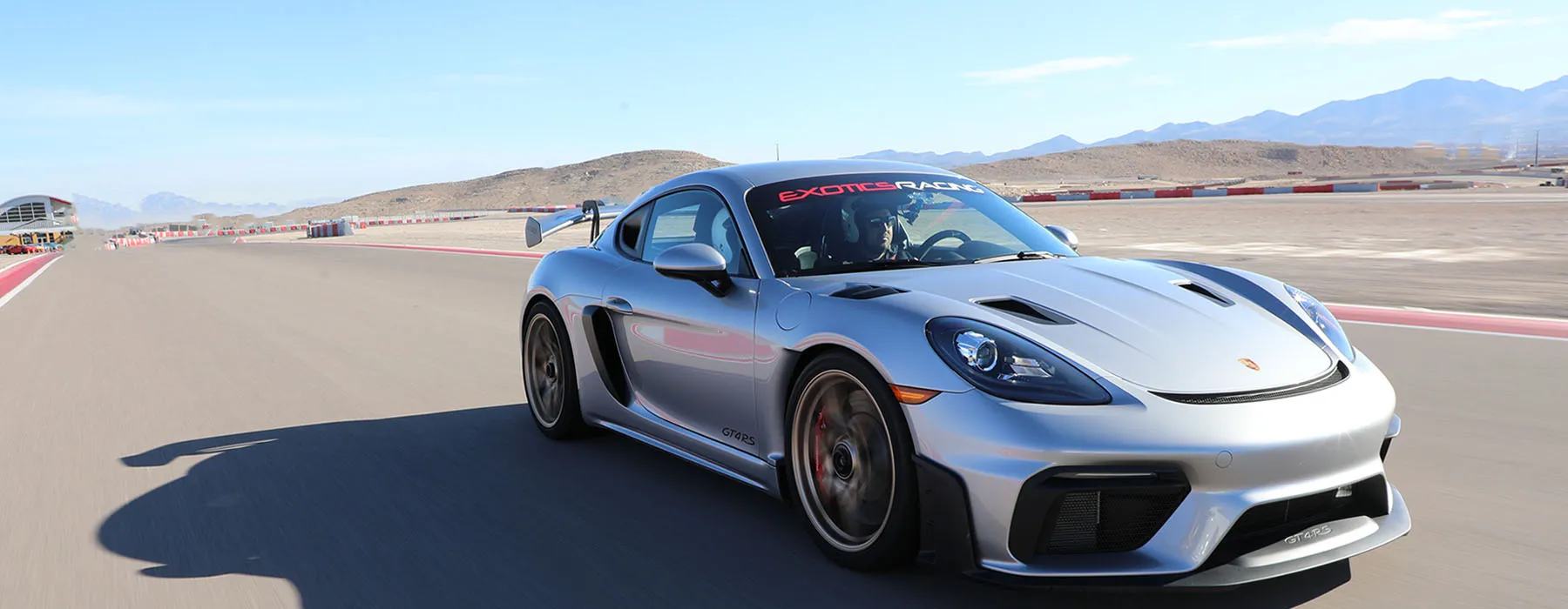 Porsche Cayman GT4 RS